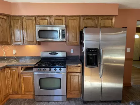 Kitchen - 332 Maple St, Crown Point, IN 46307 photo 3 of 4