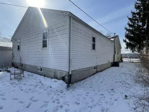 Exterior - 332 Maple St, Crown Point, IN 46307 photo 2 of 6