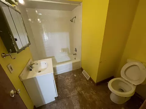 Bath - 332 Maple St, Crown Point, IN 46307 photo 1 of 2