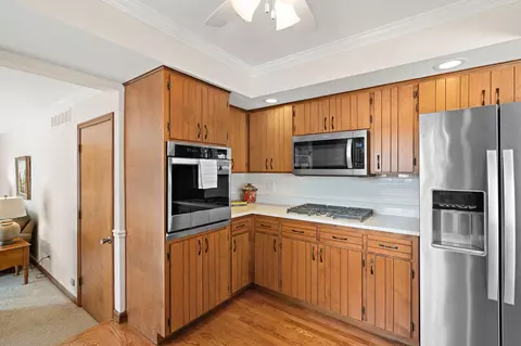 Kitchen - 8423 Harrison Ave, Munster, IN 46321 photo 3 of 5