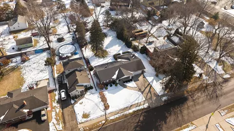 View/Area - 8423 Harrison Ave, Munster, IN 46321 photo 2 of 8