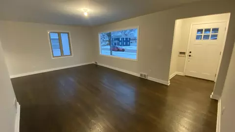 Living - 408 N Griffith Blvd, Griffith, IN 46319 photo 1 of 4
