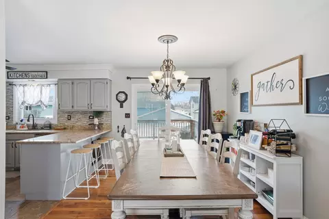 Dining - 401 N Lillian St, Griffith, IN 46319 photo 1 of 2