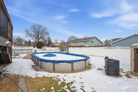 Exterior - 401 N Lillian St, Griffith, IN 46319 photo 4 of 4