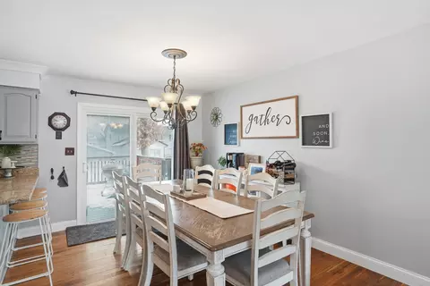 Dining - 401 N Lillian St, Griffith, IN 46319 photo 2 of 2