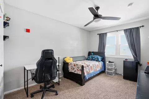 Bedroom - 401 N Lillian St, Griffith, IN 46319 photo 3 of 4