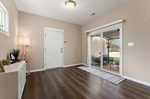 Entry Way - 1062 E 115th Ct, Crown Point, IN 46307 photo 2 of 3