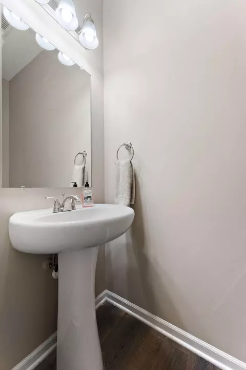 Bath - 1062 E 115th Ct, Crown Point, IN 46307 photo 1 of 3