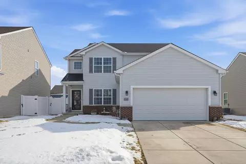 13209 Roosevelt Pl, Crown Point, IN 46307 photo 1