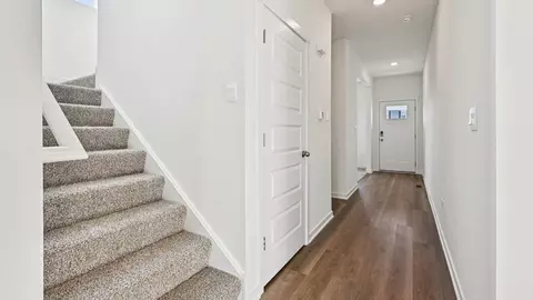 Entry Way - 10365 Blaine St, Crown Point, IN 46307 photo 2 of 9
