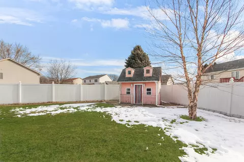 1691 Ruby Ct, Hobart, IN 46342 photo 23