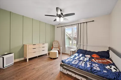 Bedroom - 8183 Old Oak Dr, De Motte, IN 46310 photo 2 of 3