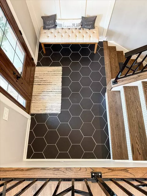 Entry Way - 8183 Old Oak Dr, De Motte, IN 46310 photo 3 of 9
