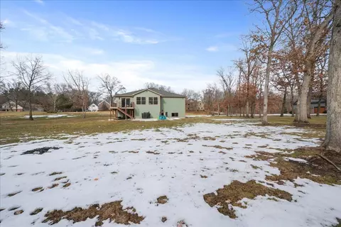 Exterior - 8183 Old Oak Dr, De Motte, IN 46310 photo 5 of 7