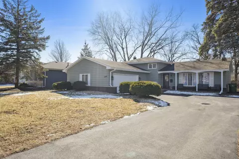 1040 Fran Lin Pkwy, Munster, IN 46321