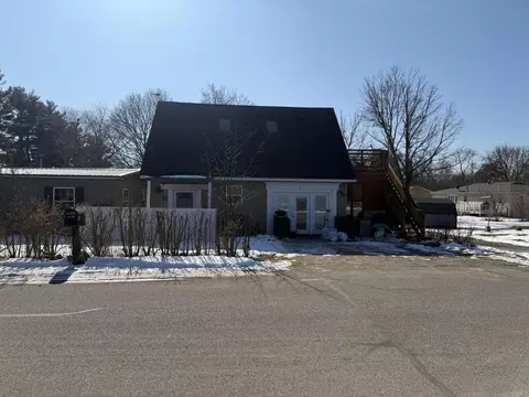 6535 S 375, North Judson, IN 46366
