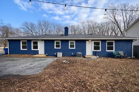 132-136 S Elgin St, Griffith, IN 46319 photo 2