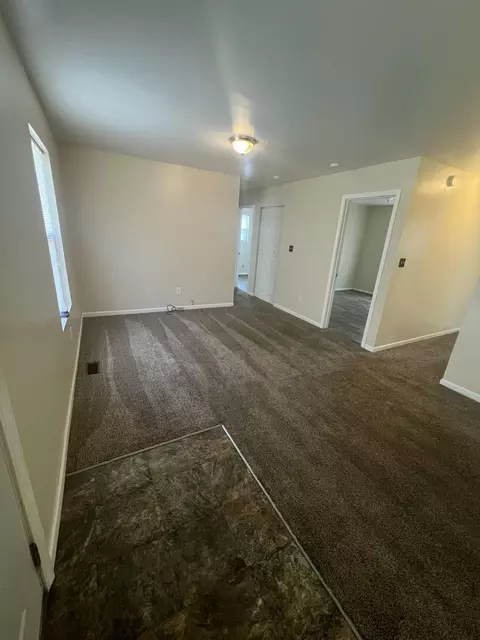 Living - 550 S Wayne St, Gary, IN 46403 photo 1 of 3