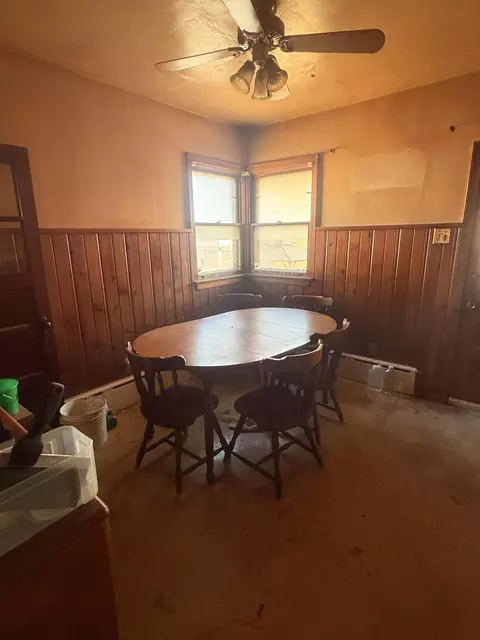 Dining - 1516 Steiber St, Whiting, IN 46394 photo 1 of 1