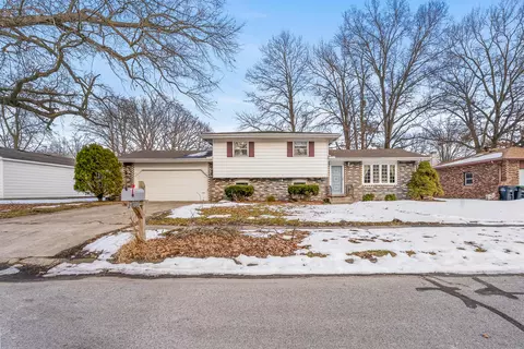 2803 Teresa St, Portage, IN 46368