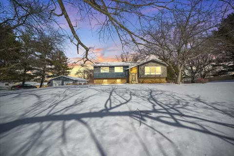 805 W Wilson St, Hebron, IN 46341