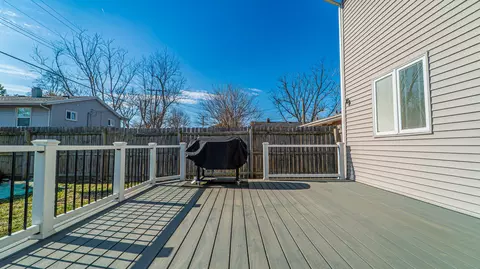 231 Minter Dr, Griffith, IN 46319 photo 17