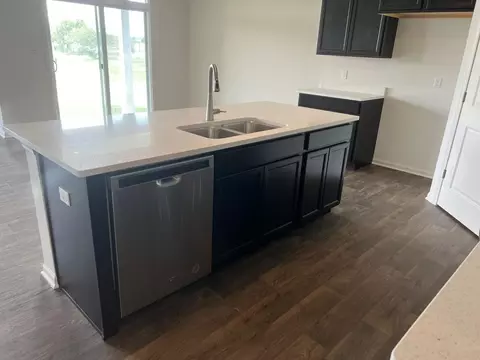 Kitchen - 10330 Privet Dr, Saint John, IN 46373 photo 2 of 2