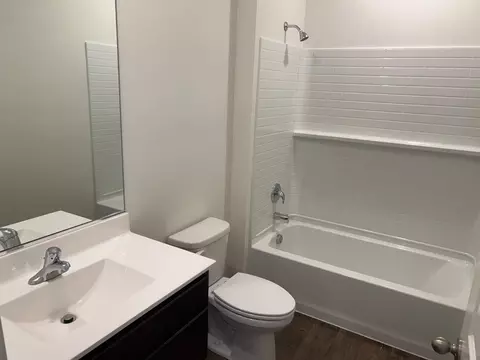 Bath - 10330 Privet Dr, Saint John, IN 46373 photo 2 of 2