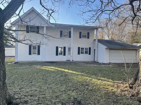 404 Park Ave, Wheeler, IN 46393