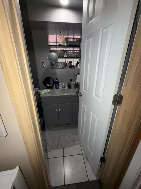 Bath - 1623 Central Ave, Whiting, IN 46394 photo 6 of 7