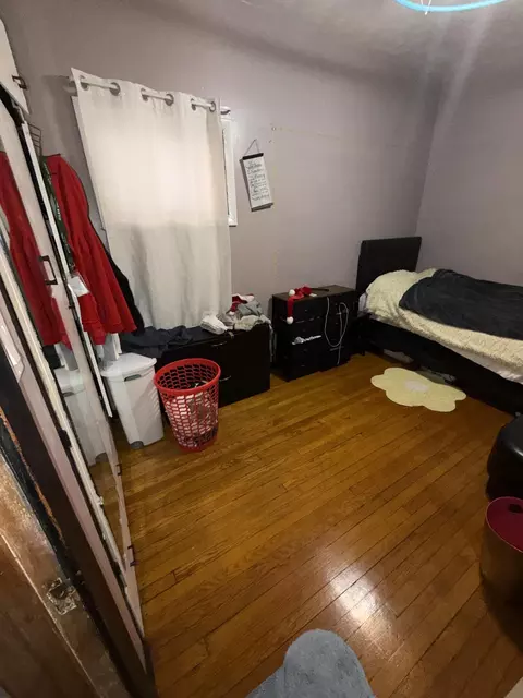 Bedroom - 1623 Central Ave, Whiting, IN 46394 photo 3 of 5