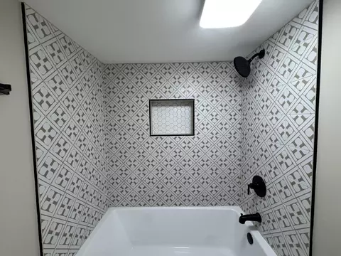 Bath - 4688 Delaware St, Gary, IN 46409 photo 4 of 4