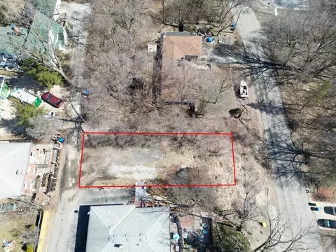 8724 Oak Ave, Gary, IN 46403 photo 3