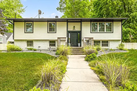 2203 Florimond Dr, Michigan City, IN 46360