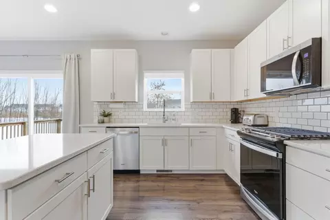 Kitchen - 13181 Taft St, Crown Point, IN 46307 photo 1 of 3