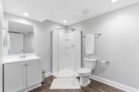 Bath - 13181 Taft St, Crown Point, IN 46307 photo 5 of 5