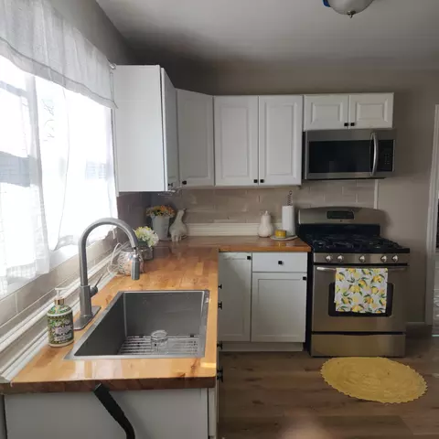 Kitchen - 2549 Pierce St, Gary, IN 46407 photo 2 of 3