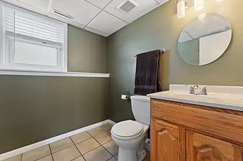 Bath - 310 N Jay St, Griffith, IN 46319 photo 4 of 4