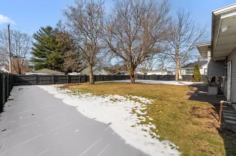 Exterior - 310 N Jay St, Griffith, IN 46319 photo 3 of 5