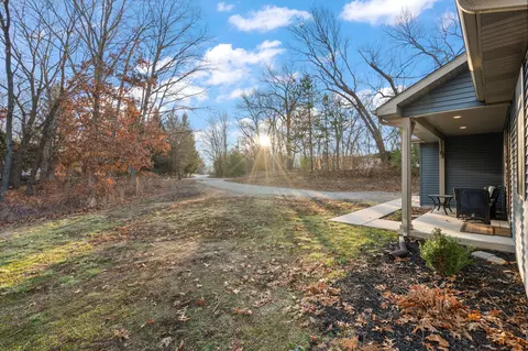 Exterior - 11524 Briarhill Dr, De Motte, IN 46310 photo 3 of 8