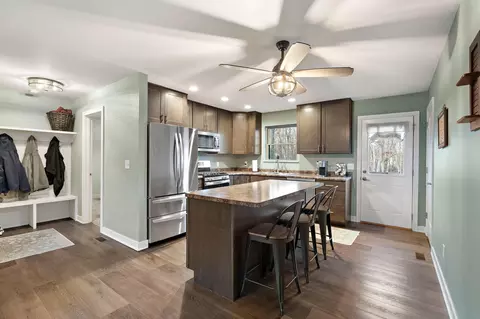 Kitchen - 11524 Briarhill Dr, De Motte, IN 46310 photo 1 of 5