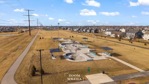 10160 Privet Dr, Crown Point, IN 46307 photo 28