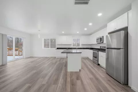 Kitchen - 2154 In-39, Winamac, IN 46996 photo 1 of 4