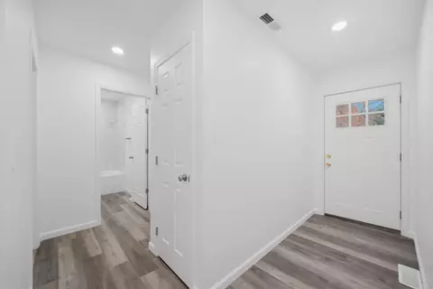 Entry Way - 2154 In-39, Winamac, IN 46996 photo 1 of 3