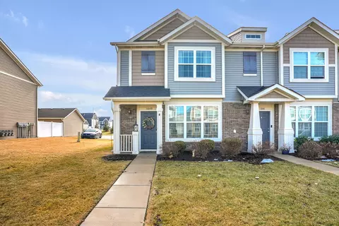 1049 E 117th Pl, Crown Point, IN 46307