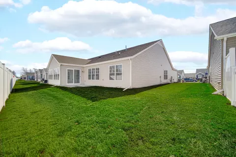 Exterior - 15538 W 101st Ln, Dyer, IN 46311 photo 3 of 5