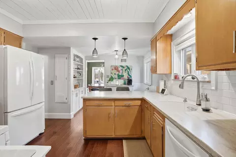 Kitchen - 1609 Caroline Ave, Whiting, IN 46394 photo 2 of 3
