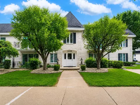 2288 Bordeaux Walk #D2, Highland, IN 46322