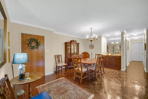 Dining - 910 Ridge Rd #405, Munster, IN 46321 photo 4 of 5