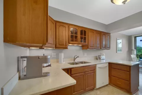 Kitchen - 910 Ridge Rd #405, Munster, IN 46321 photo 1 of 3